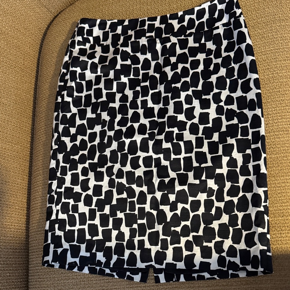 White House Black Market Black & White Abstract Print Pencil Skirt